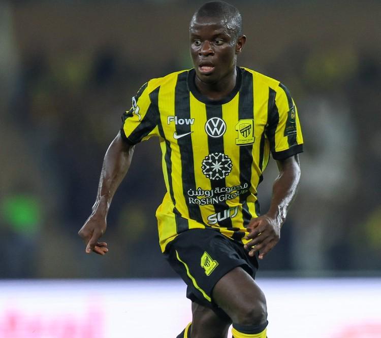 TA：坎特加盟费内巴切取得进展，尚不清楚吉达联合是否愿放人