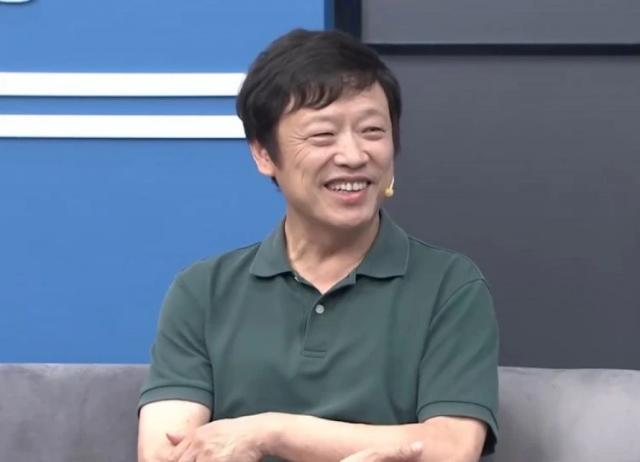 开云线上入口-胡锡进：中国足球不及日韩主要是球员薪水太高